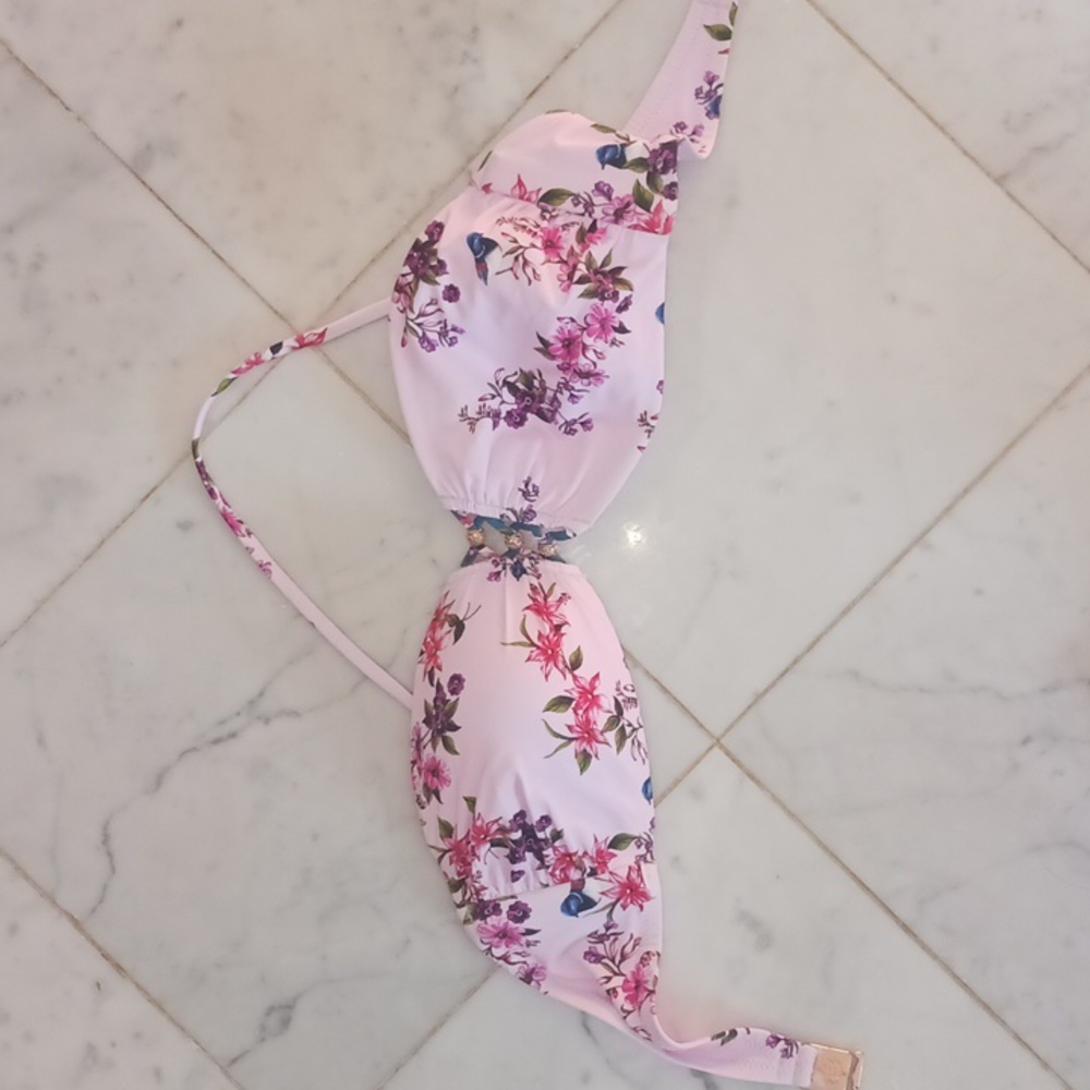 NWOT Nanette Lepore bandeau swim top.